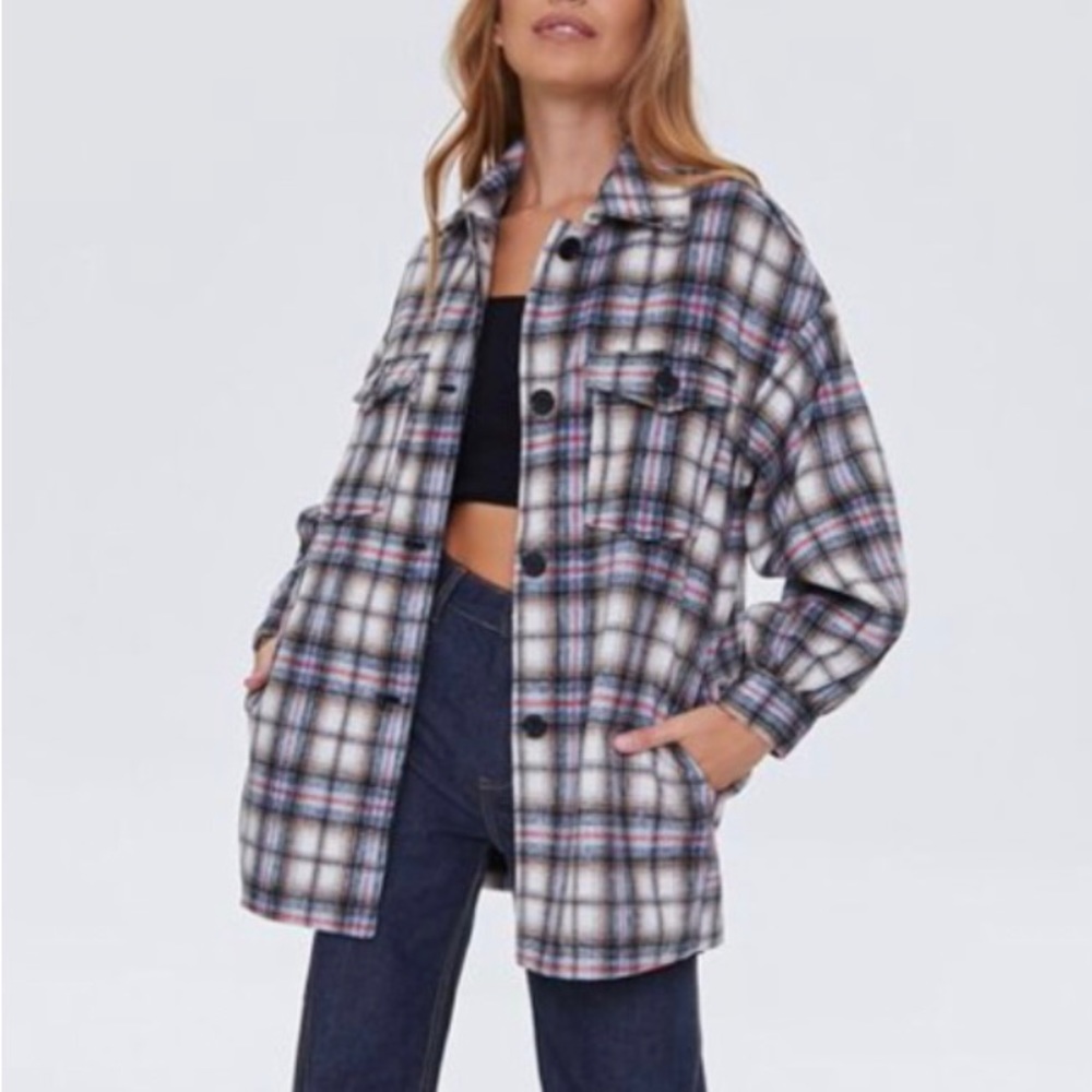 Forever21 on trend, plaid, button-up wool blend coat. Womens